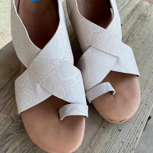 Shoes sandals heels - Picture 3 of 7